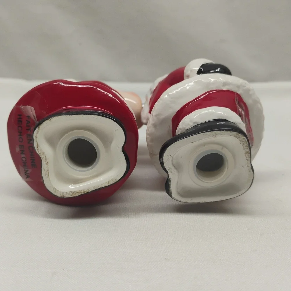 Ceramic Magnetic Santa & Mrs Claus Kissing Mistletoe Salt & Pepper Shaker Set